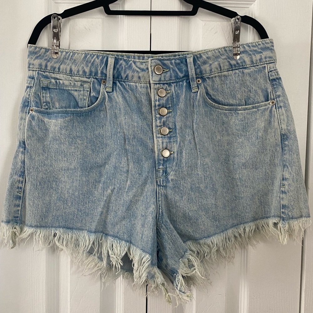 Good American Bombshell Short